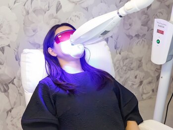 アクア 池袋店(AQUA)の写真/《あなたの清潔感失われていませんか?》歯の黄ばみが原因かも!?話題のセルフホワイトニングでお悩み解消