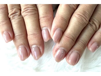 カラーネイル つくば(KOLOR nail)の写真/お仕事で華美なネイルができない方にもおすすめ★美フォルムにこだわったベース作りでワンカラーでも満足◎