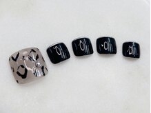 フォルサ(Forca)/ヒョウ柄フレンチフットネイル