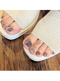 フットグリッターネイル