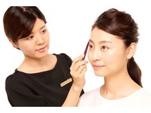 ビューズアイブロウスタジオ 新宿サブナード店(BIEWS EYEBROW STUDIO)の雰囲気（左右差や毛流れ、生え方に合わせた描き方をアドバイス。）