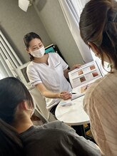 ルチルス(Rutiles)/カウンセリングの様子