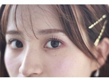 サロン ド ラリュール(Salon de L'Allure)/まつげカール