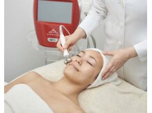 レナセール(Renacer)/小顔筋膜ケアでリフトアップ！