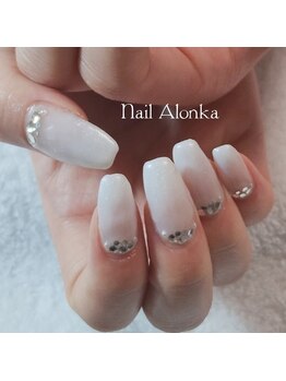 ネイル アロンカ(Nail Alonka)/ホワイトグラデーションネイル
