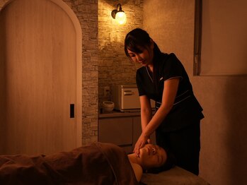 ココル(COCORU)/韓国式（痛み少ない）小顔コルギ