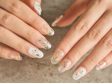 キャリー(CARRY)の雰囲気（春ネイルで指先から晴れやかに♪）