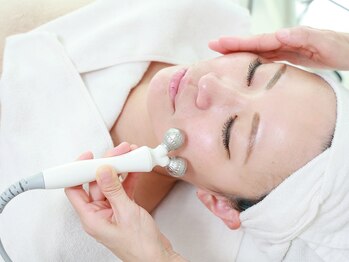 precious-リンパマッサージ/オイルマッサージ/デトックス/アロマ/フェイシャル/痩身-/【フェイシャルエステ】