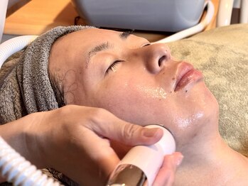 マリーローズ 鹿沼店の写真/【韓流最新マシン&結果だしが得意◎】糸リフト、ボニックス、レモンボトル、レッドショット、生プラ導入