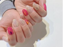 ネイルズ ララ(nails Lala)/ビビットなピンク。