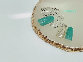 新作　黒つぶネイル