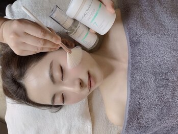 プララン 京都桂店(Plaran)の写真/【憧れの美肌を手に入れる◎】6種類のピーリングより選択☆¥8000～30代以降の美肌作りお任せください♪