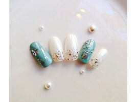 一足早い雪の結晶ネイル★