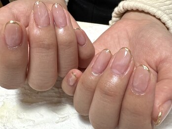 デューネイルスタジオ(dew nail studio)/ゴールドスキニーフレンチ