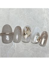 ママの秘密基地/グレージュネイル☆