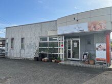 TOTAL BEAUTY SALON KA・RiNの雰囲気(広々とした明るい店舗!駐車場4台有り)