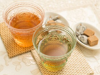 ヒトミ(hitomi)/ドリンクサービスでリフレッシュ