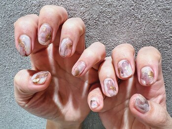 シー(Shhh...)/ホワイトゴールド