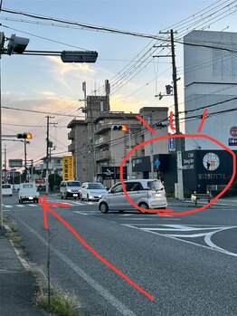 レアン(Rean)/金次郎カフェさん前を通る。