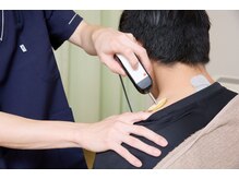 リーフ整骨院/ハイボルト施術1