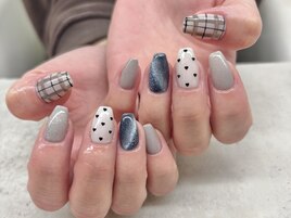 【ラテリア】チェックネイル