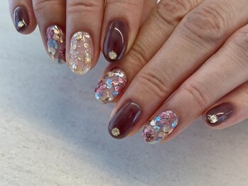 Flower nail
