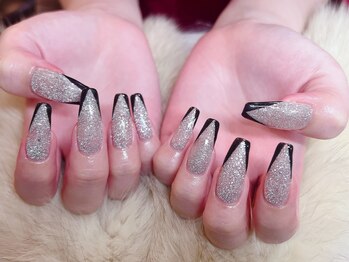 ヘブン ネイル 鶯谷(HEAVEN Nail)/ゴージャスで個性的なデザイン