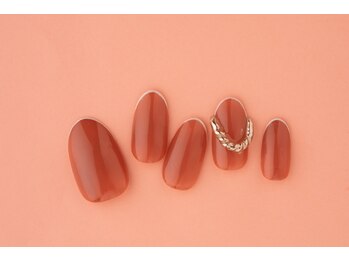 ヴァンネイル みなとみらい馬車道(VINGT NAIL)/*スキニーフレンチ×ゴールド*