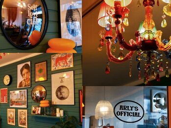 アーリーズ オフィシャル(ARLY'S OFFICIAL)