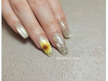 メゾンドロイヤル(Maison_de_ROYAL)/ワンポイントひまわりネイル