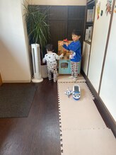 子育てママの整体サロン/施術中のお子様の様子
