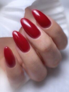 ラミー(Lamie)の写真/500色のバリエーションからあなたに似合うをカラーを◎シンプルで綺麗なネイルで手元から美しく♪