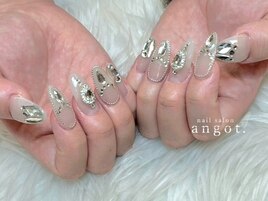 ブライダルビジューネイル