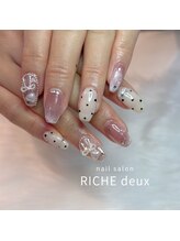リッシュ ドゥ(RICHE deux)/大人ガーリードットネイル