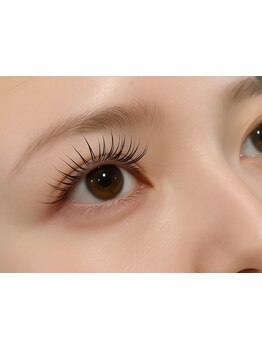 ナチュラル上品な目元にしたい