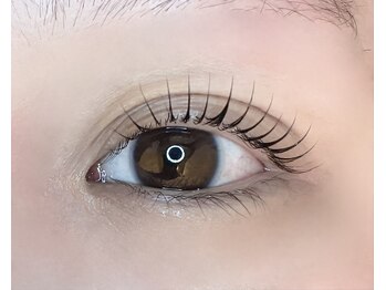 アンムート(Anmut)の写真/まつげの状態に合わせて丁寧なカウンセリング&施術♪こだわりの商材で負担も軽減☆カラーエクステも豊富☆