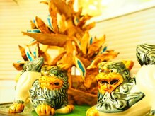 玄関ではシーサーがお出迎え♪