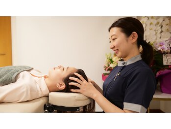 ベルビエ バイ ココイロ(belle vie by COCOIRO)/小顔整体で美フェイスラインへ