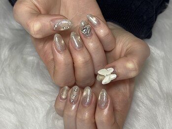 うるうるマグネットネイル