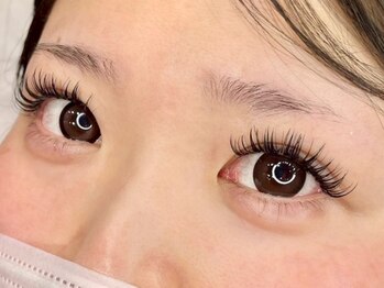 ベリンダ アイラッシュサロン(belinda)/【ブルベカラーエクステ】