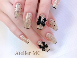 大人可愛いワンホンネイル