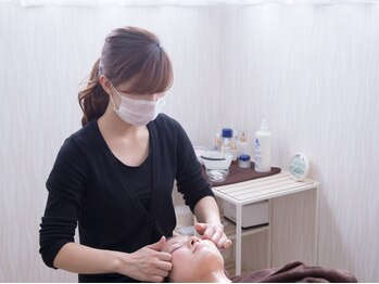 カイロプラクティックサロン ディア(Chiropractic Salon Dear)の写真/美に年齢は関係ない!!Dearで美と健康の土台作り☆【骨盤調整+小顔調整+美白フェイシャル¥8,800】