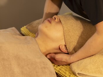 ほとりの写真/【女性専用】完全個室のプライベートサロンで身も心も癒される♪遅くまで営業しているので仕事帰りにも◎