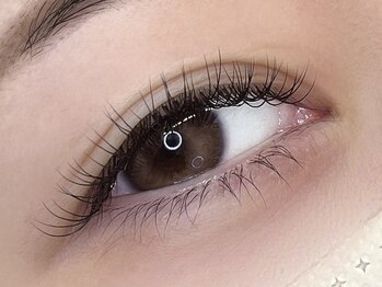 キューアイラッシュ(Q-Eyelash)の写真/ナチュラルからボリュームまで自由自在！豊富な種類のエクステから理想の美まつ毛をご提案します♪