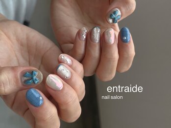 アントレッド(entraide)/ブルーリボンのきゅんネイル