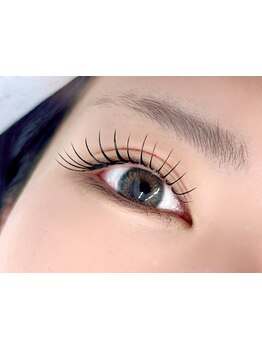 特別な日に合う華やかな目元にしたい