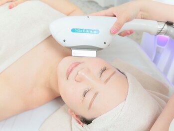 ハジュ(HAJU.)/E -lightフェイシャル