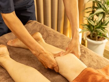 健楽の写真/《足のむくみ改善》膝下～足裏までお客様のお辛いところを重点的に、筋肉の張りやコリをしっかりほぐします