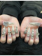 エスフィーネイルサロン ブリーユ(Esfy nailsalon Brille)/シルバーパーツキラキラネイル