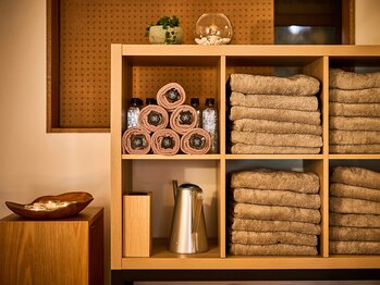 オクタボー 南青山店(OCTAVO)/タオルはクリーニング業者で